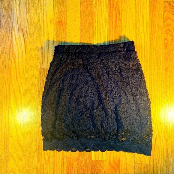 Kimchi Blue Mini Lace Skirt | So Lovely and Gorgeous! 🤩​ - Picture 10 of 11